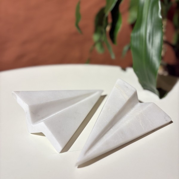 Beyaz Mermer Kağıt Uçak 3