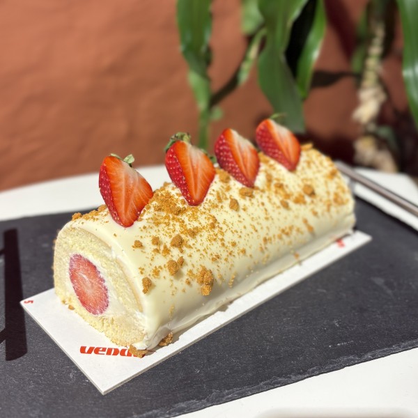 Çilekli Baton Pasta 1